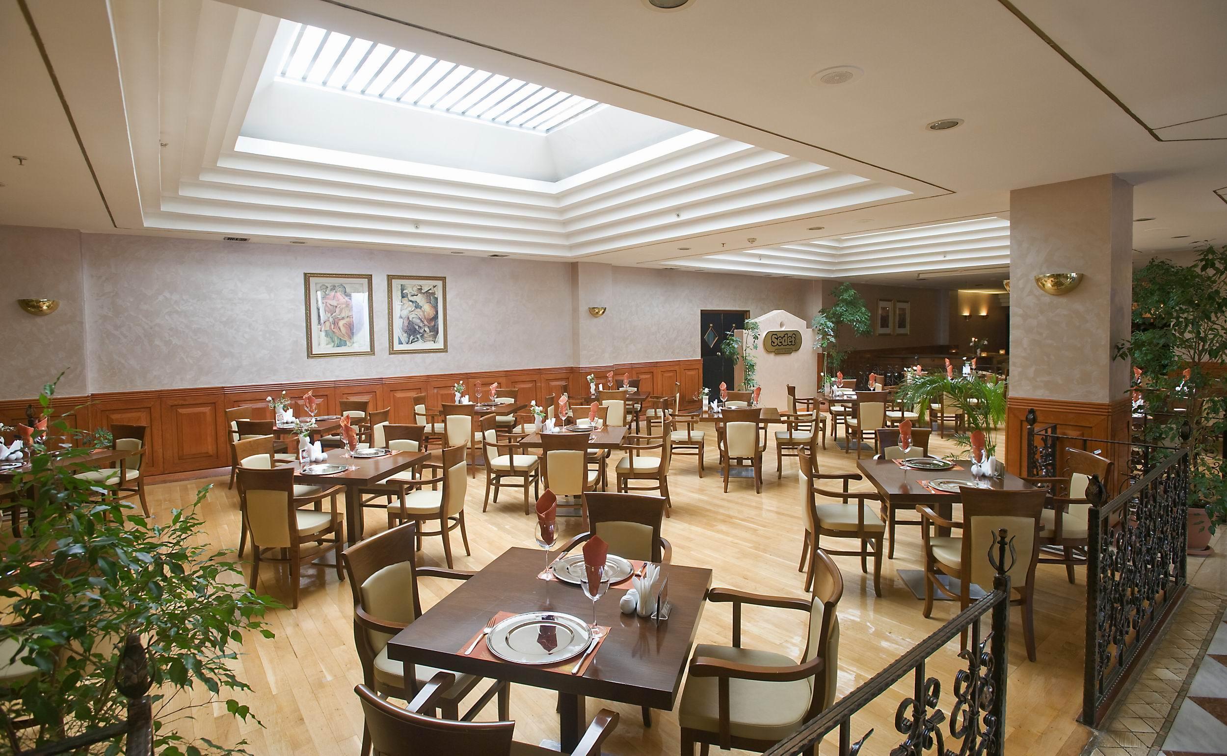 Kervansaray Thermal Convention Center & Resort 5*