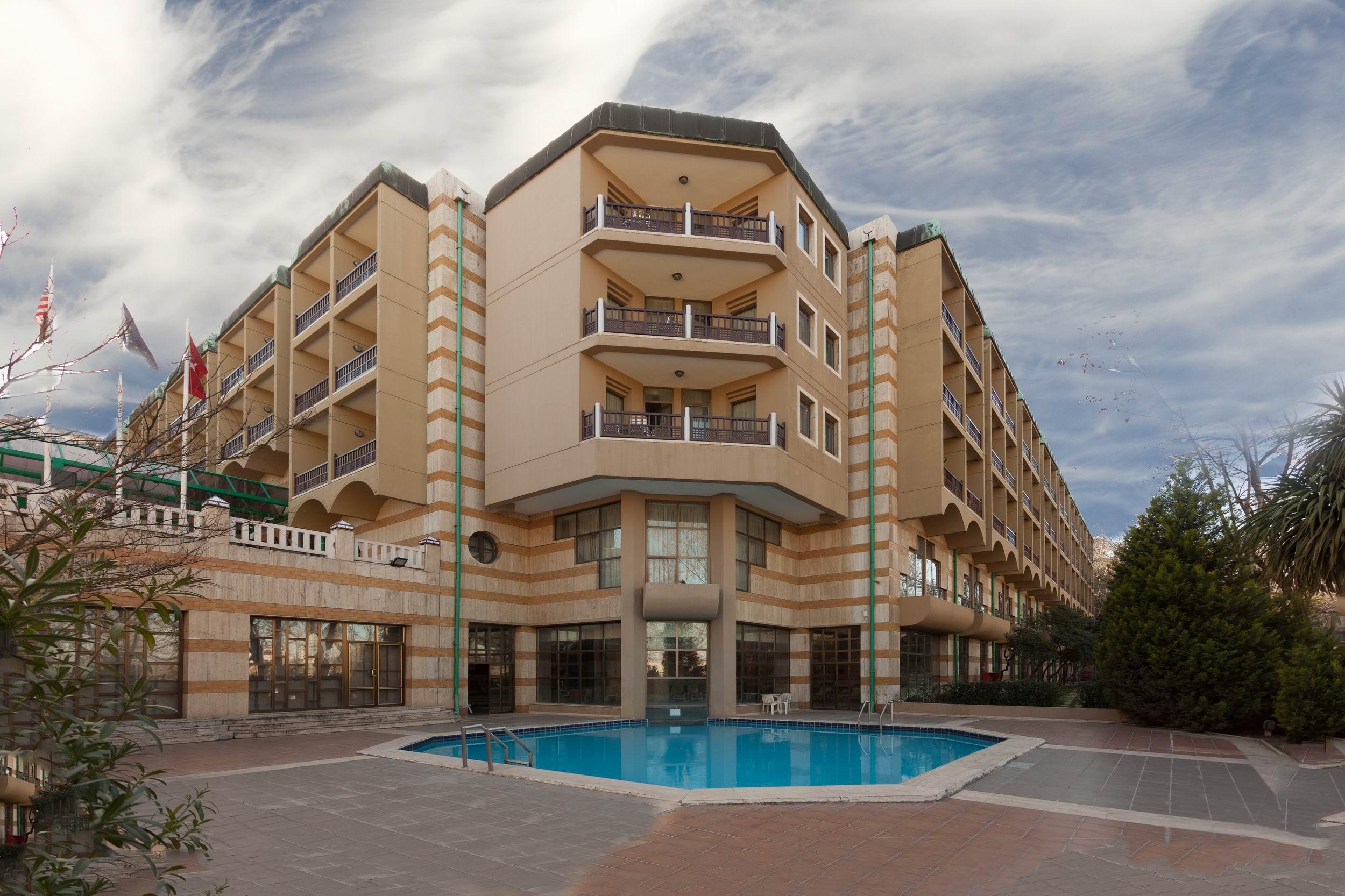 Kervansaray Thermal Convention Center & Resort 5*