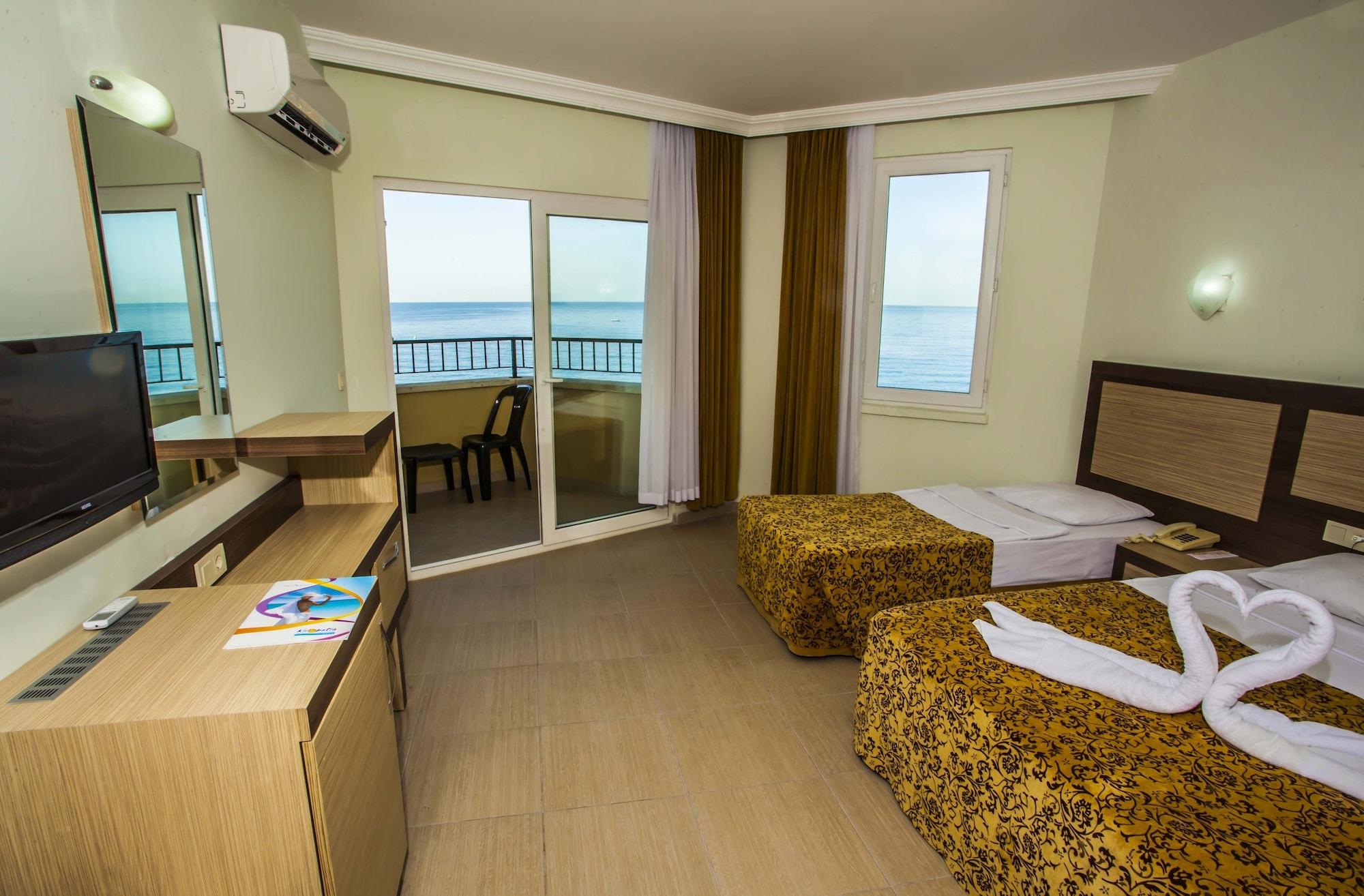 Hotel Kleopatra Beach 4*