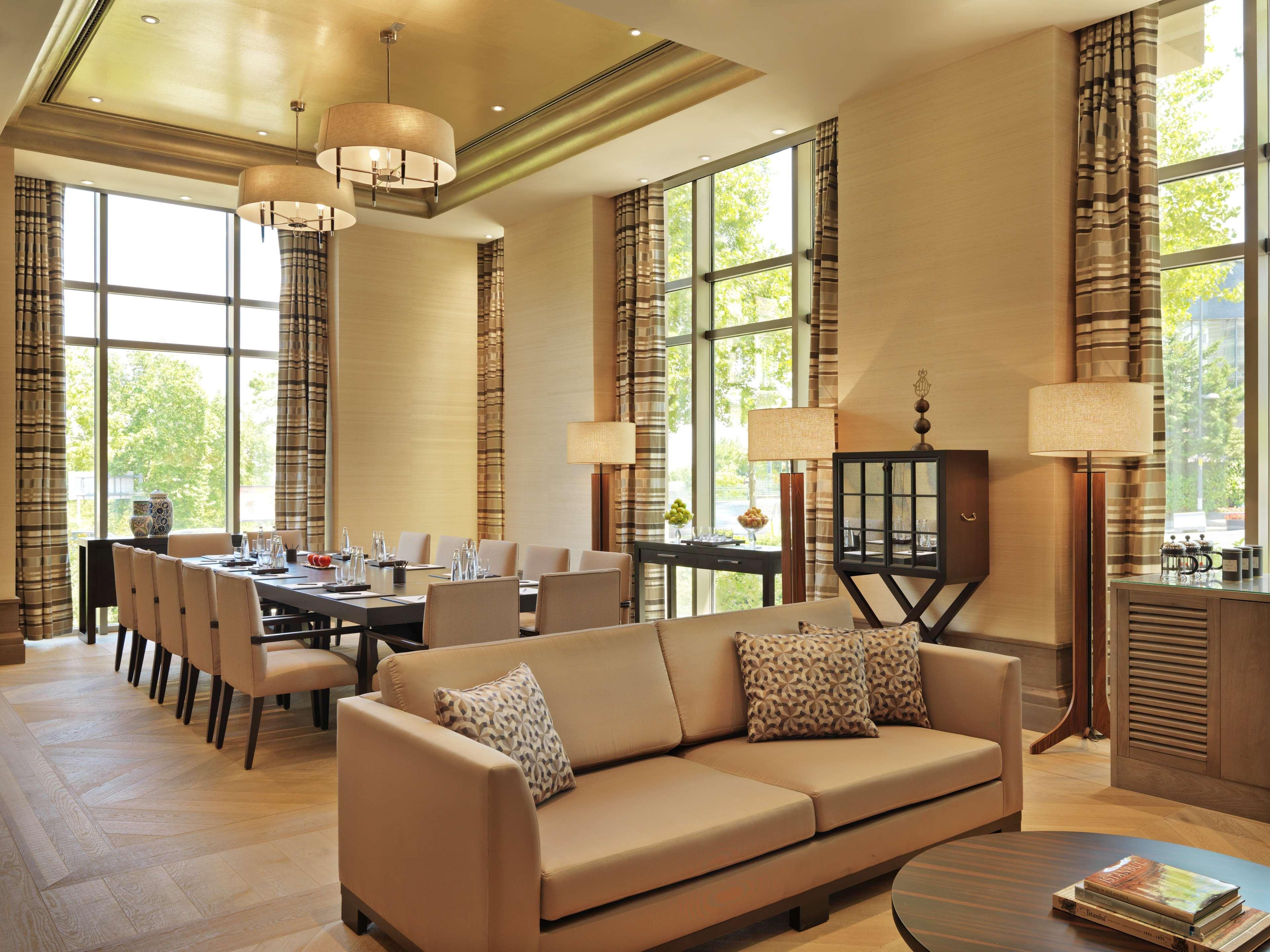 Grand Hyatt Hotel