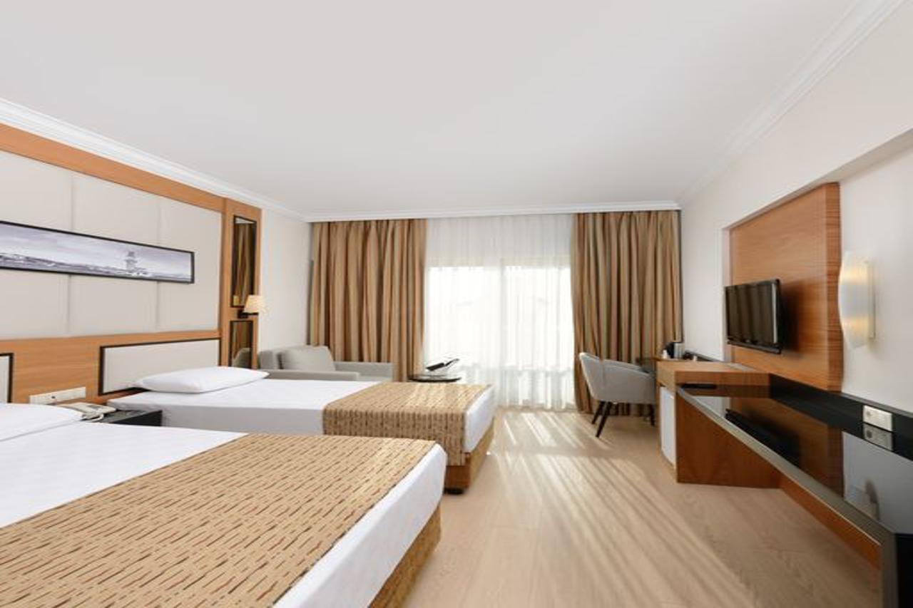 Aydinbey Famous Resort 5*