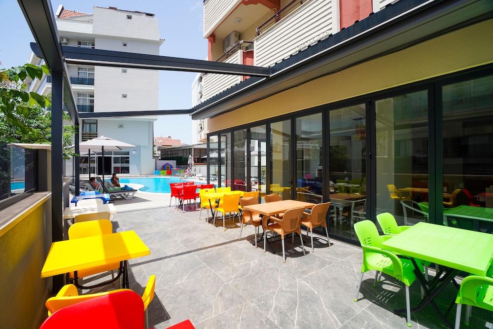 Seren Sari Marmaris