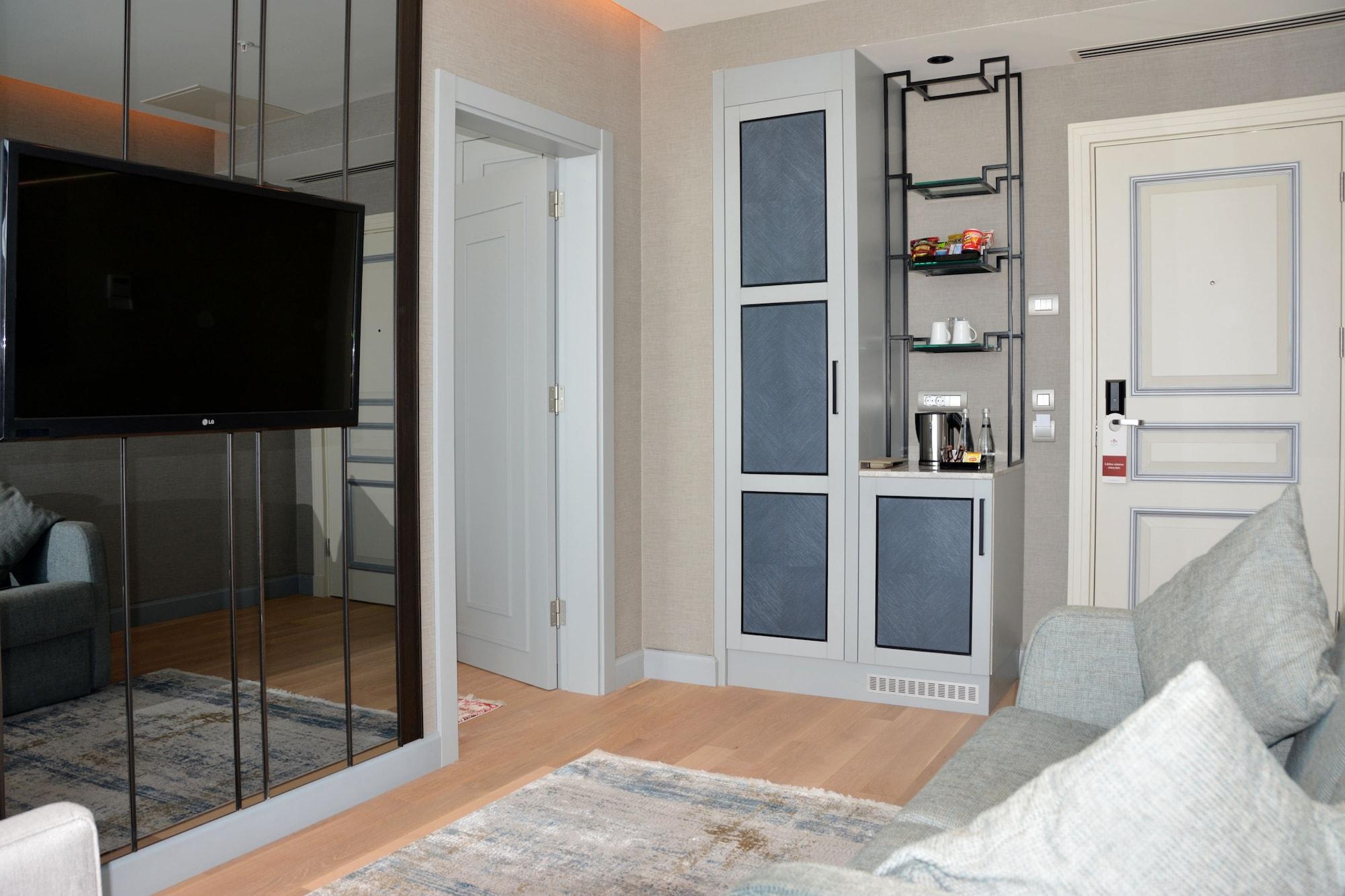 Cvk Taksim Hotel 4*