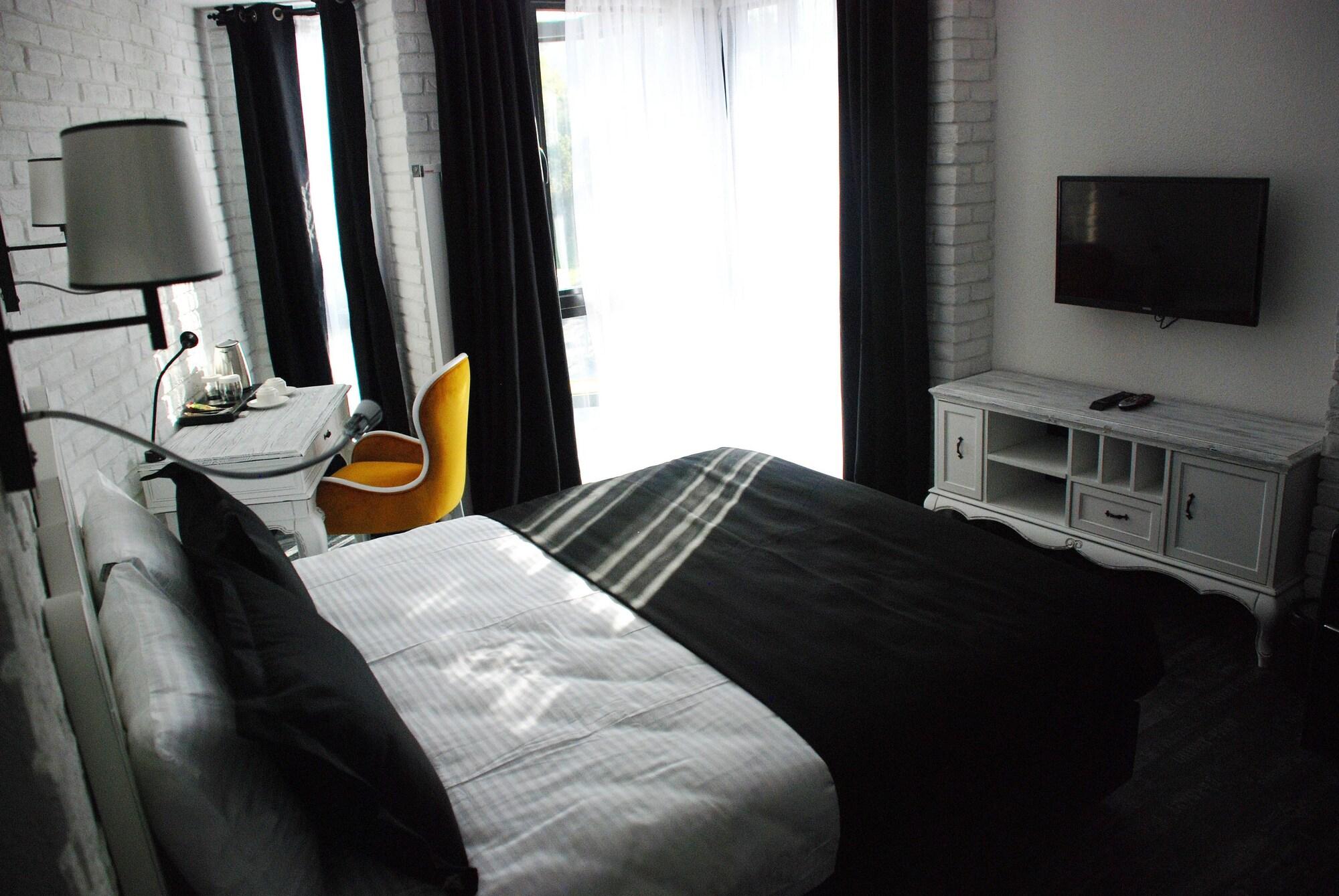 Hotel Check & Ankara