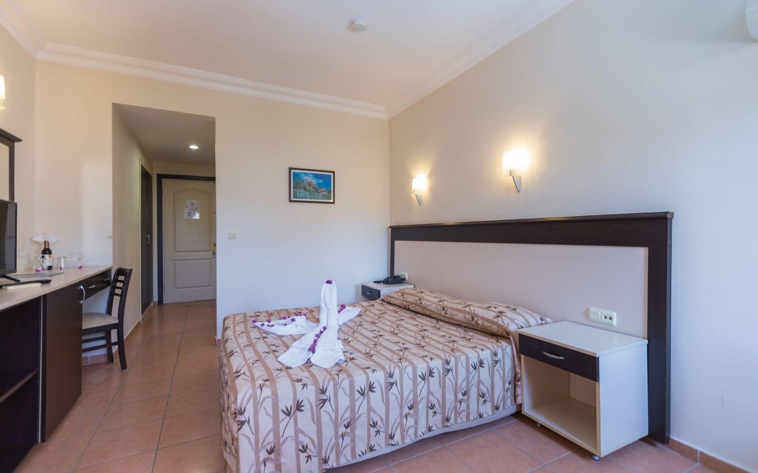 Hotel Helios Side