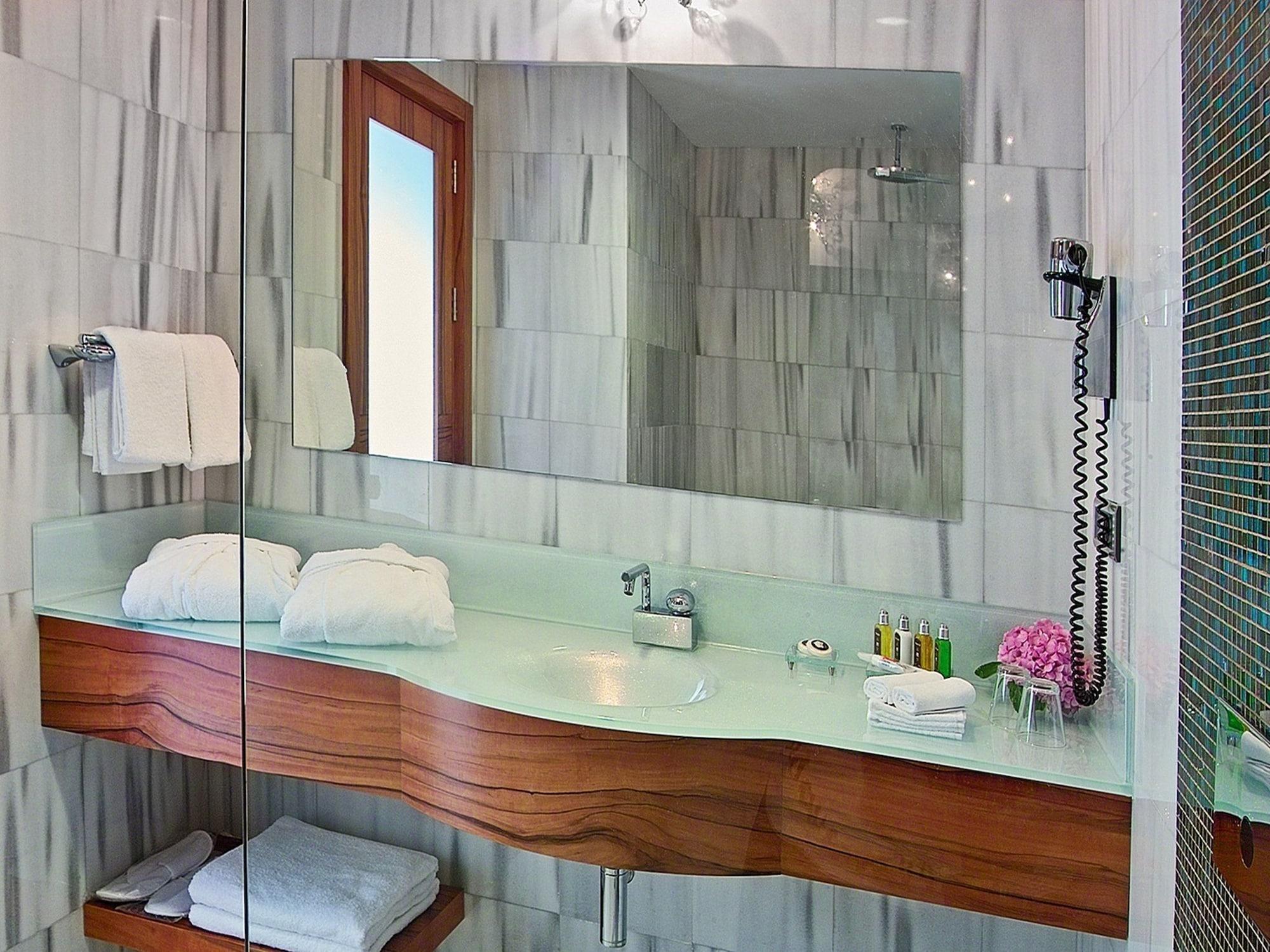 Biz Cevahir Sultanahmet Hotel 4*