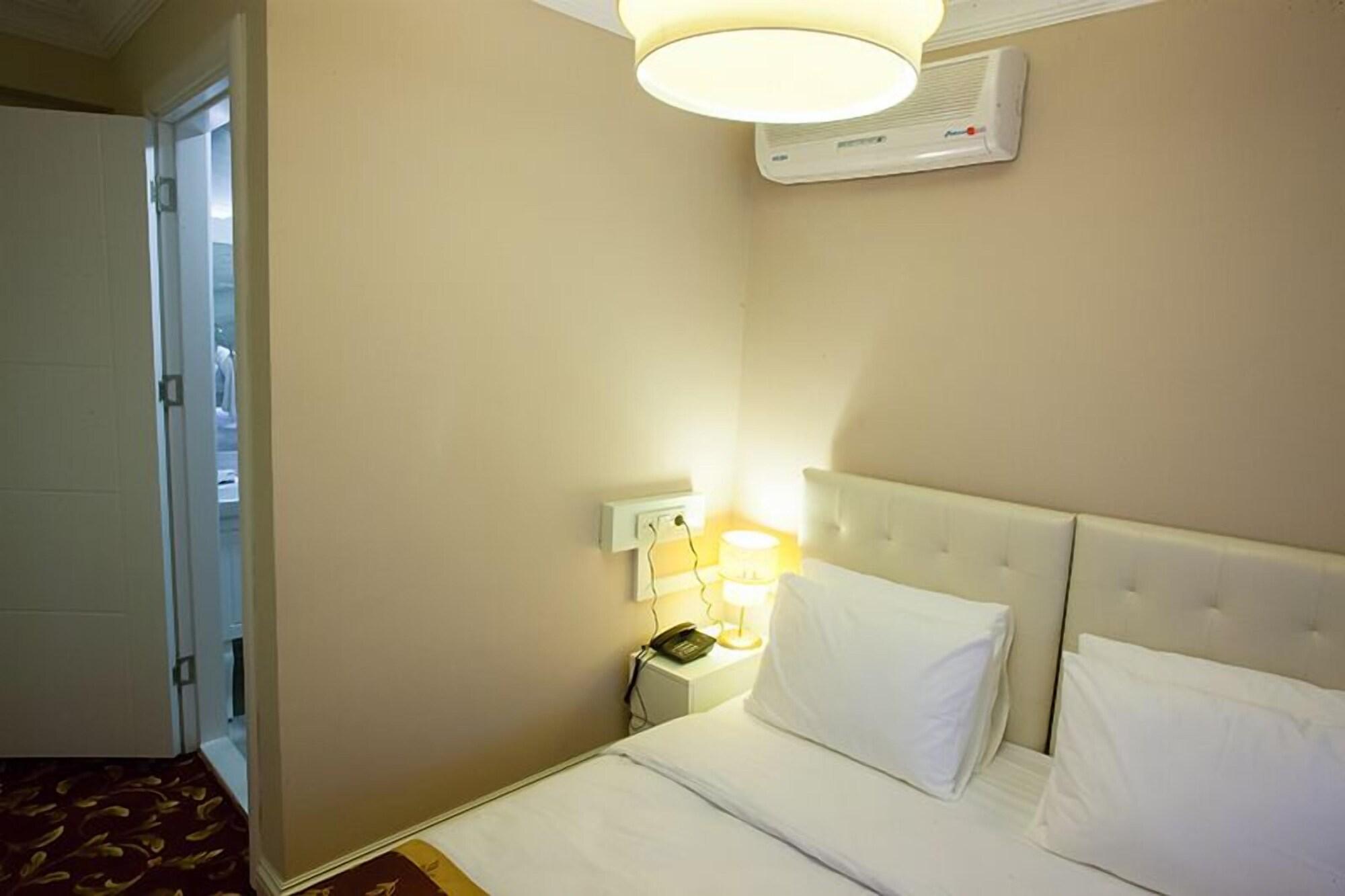 Istanburg Efes Hotel 2*