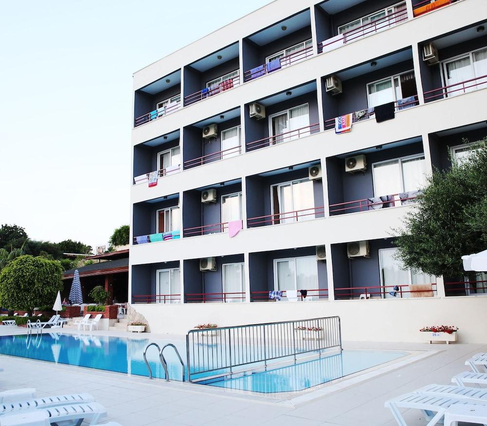 Hotel Kervan 3*