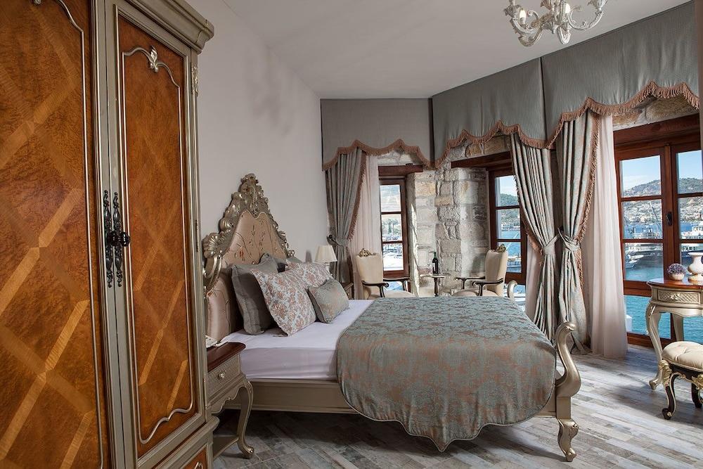 La Petra Hotel