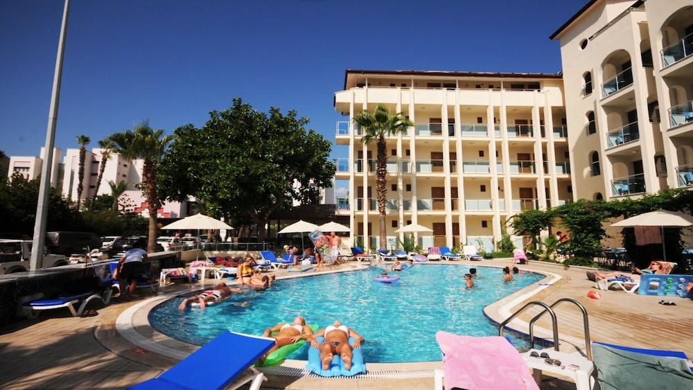 Kent Studyo Bed & Breakfast 2*