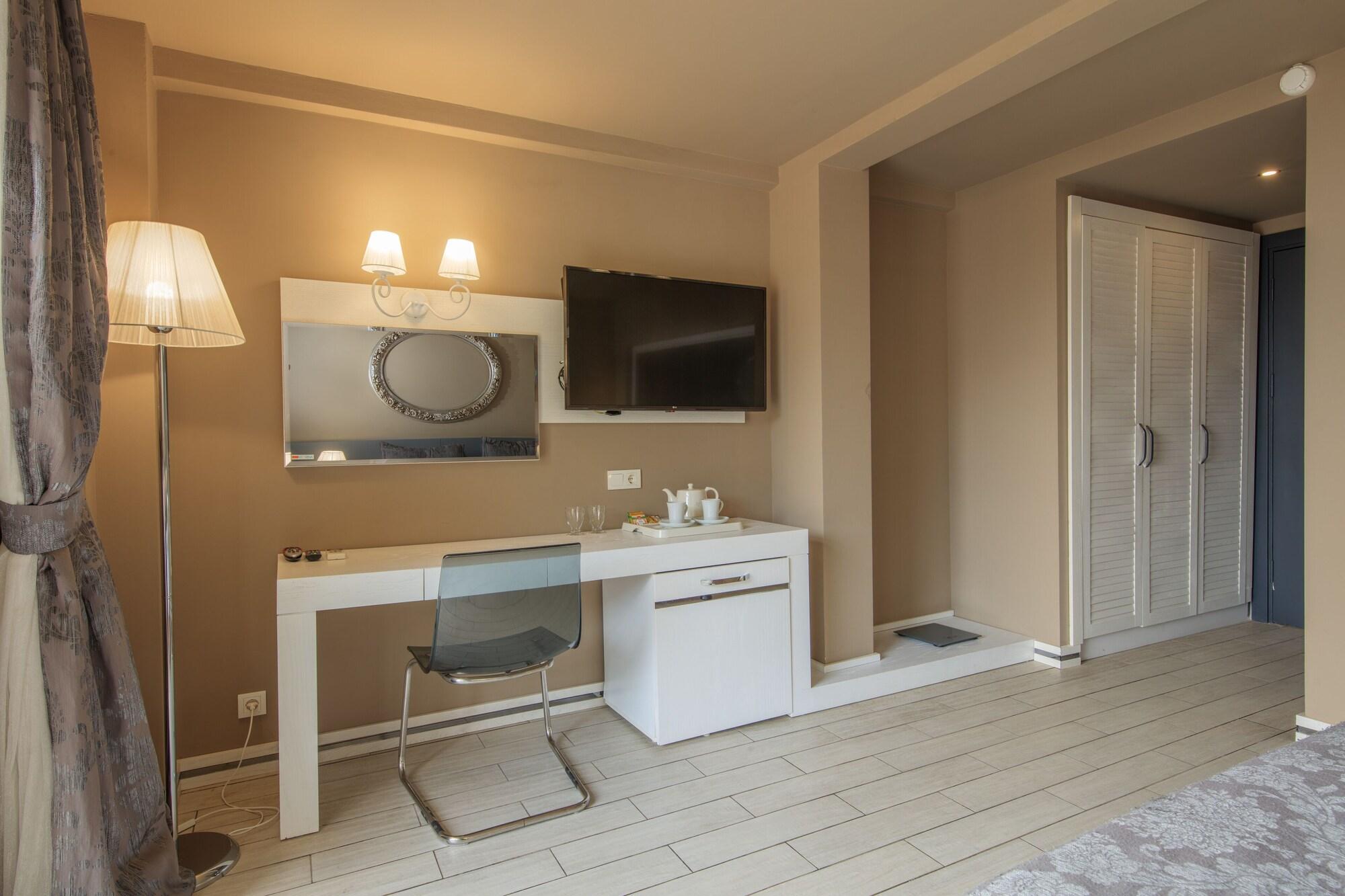 Hotel Morina Deluxe 3*