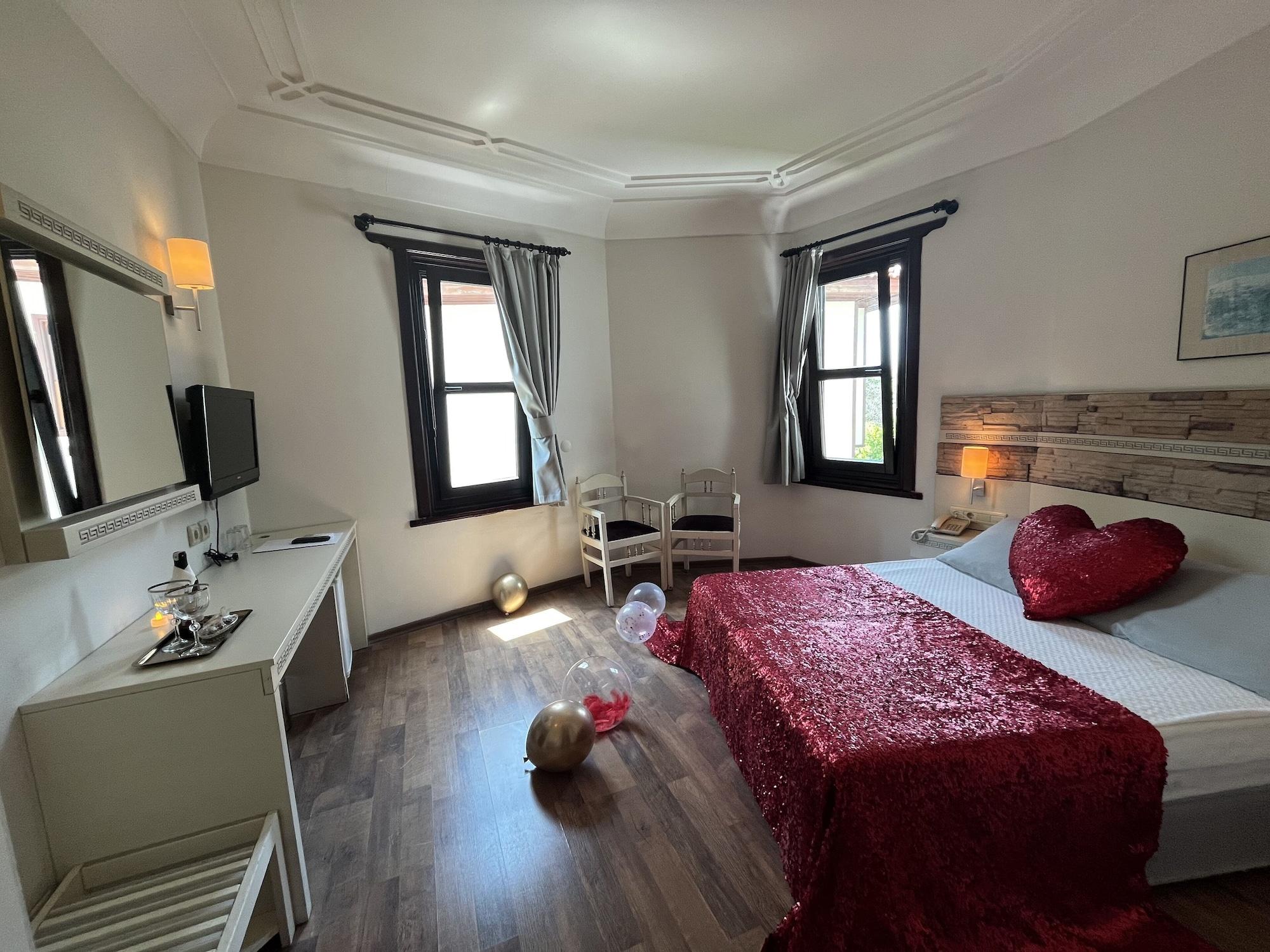 Hotel Aspen Kaleici 4*
