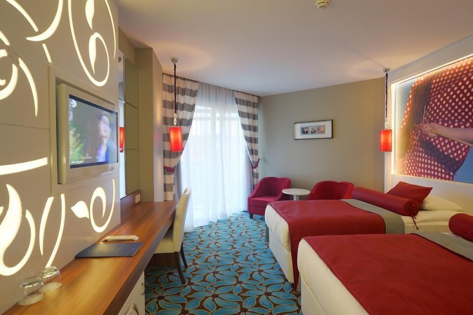 Vikingen Infinity & Hotel Avsallar