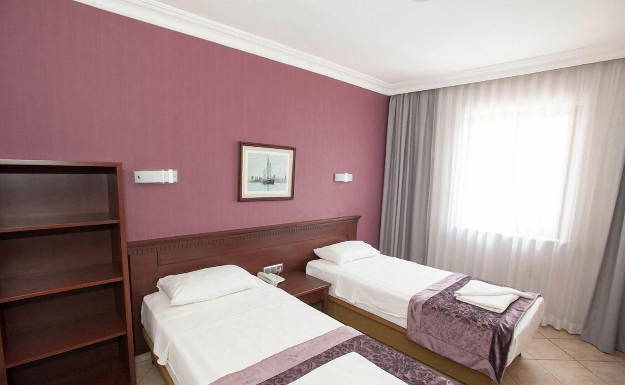 Club Viva Hotel 4*