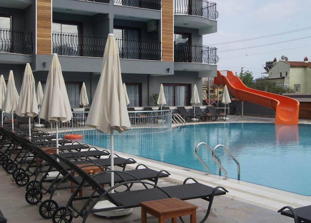 Club Viva Hotel 4*