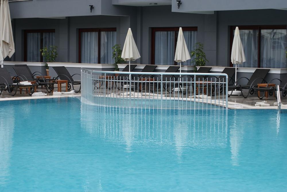 Club Viva Hotel 4*