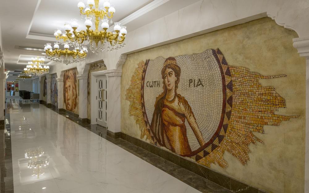 Resort Royal Palace 5*