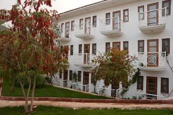 Hotel White 3*