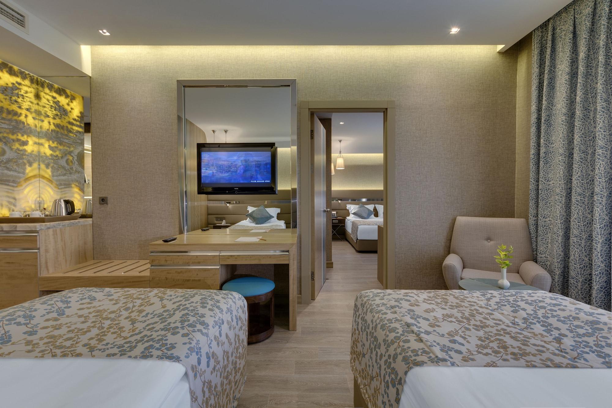 Club Grand Aqua 5*