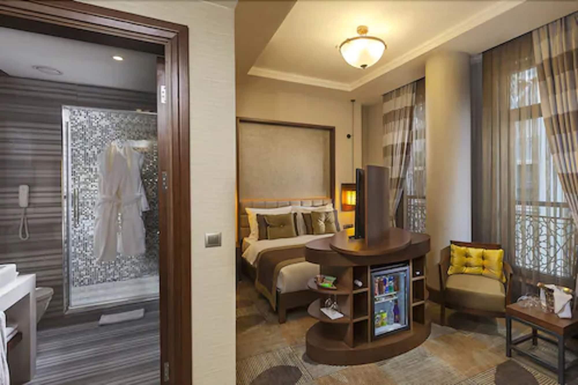 Manesol Boutique Galata 4*