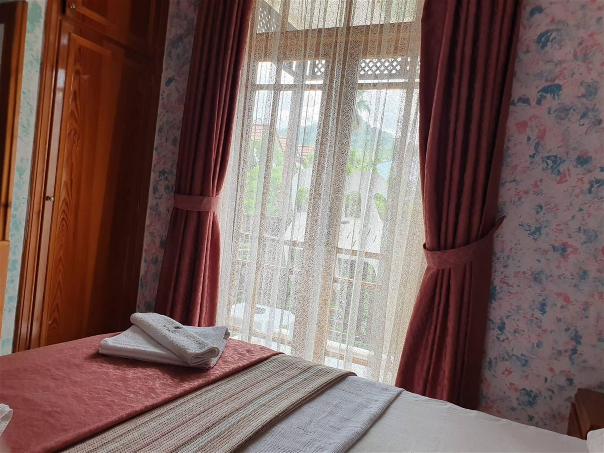 Agon Hotel 3*