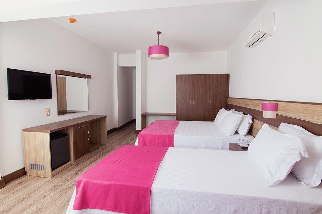 Hotel Eden Pyara
