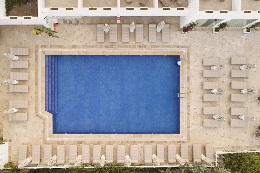 Prive - Adult Only Resort