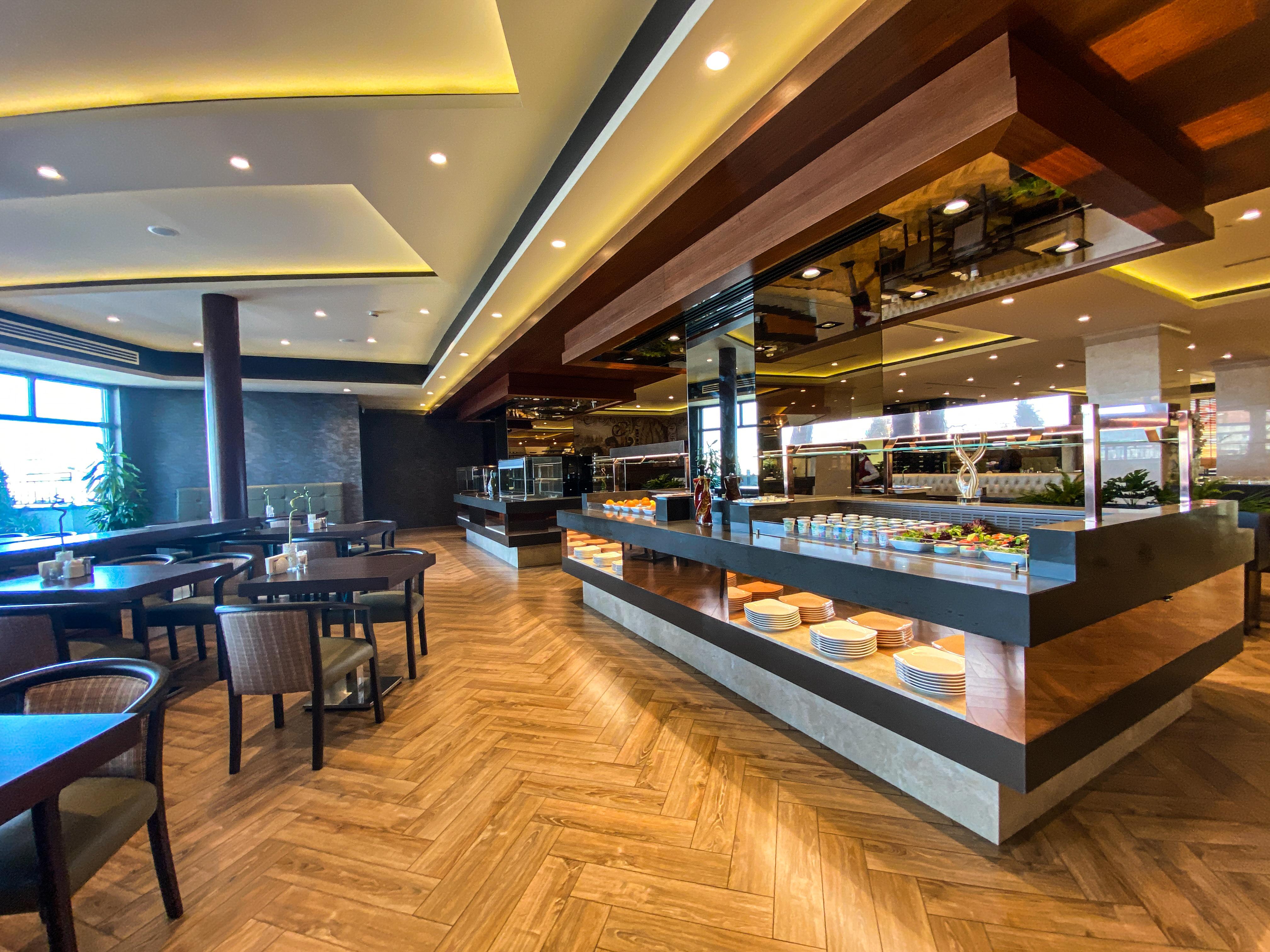 Almira Thermal & Convention Center Hotel
