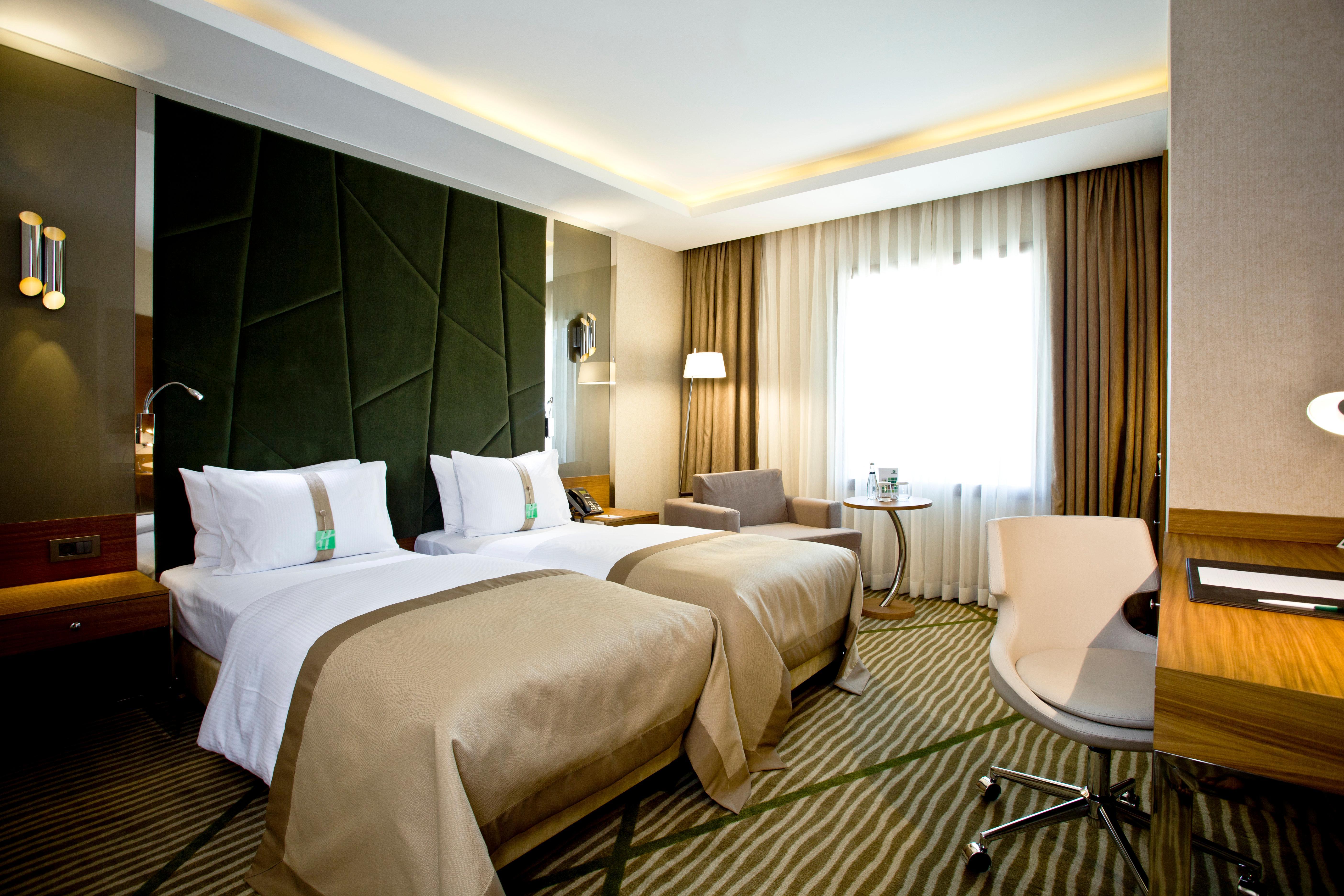 By Ihg Hotel 4*