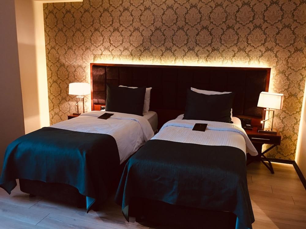 Hotel Grand Vaves