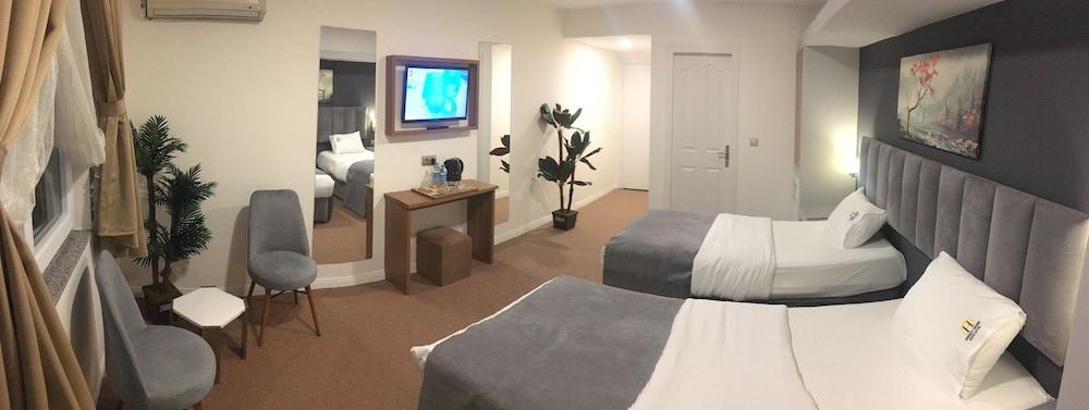 Sweet Aparthotel 4*