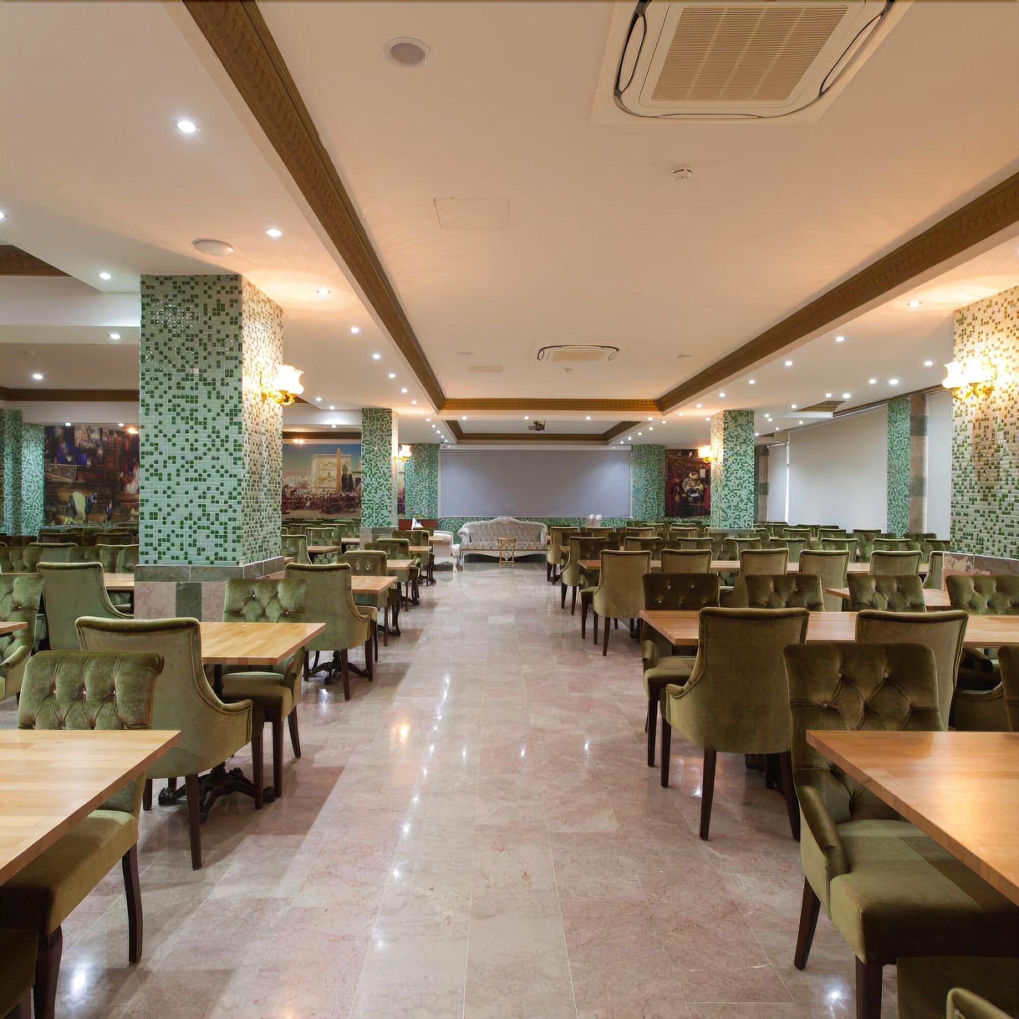 Hotel Alrazi Florya 3*