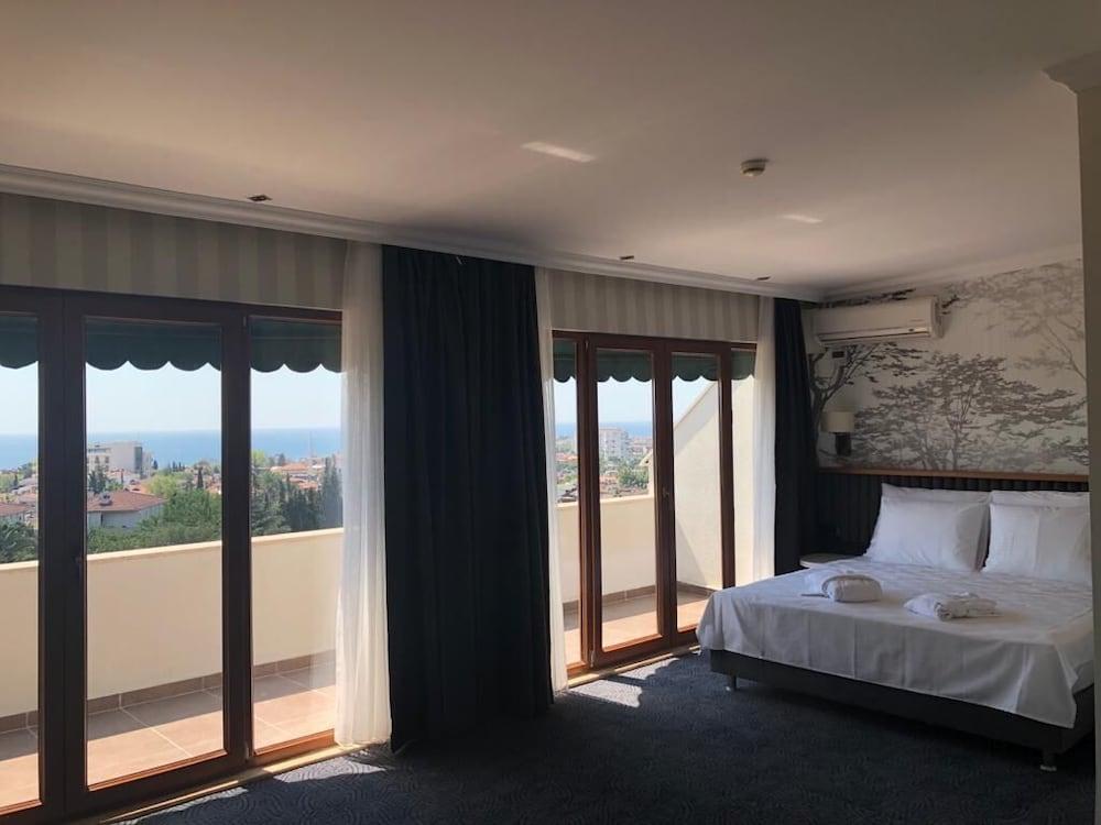 Hotel Double Royal 4*