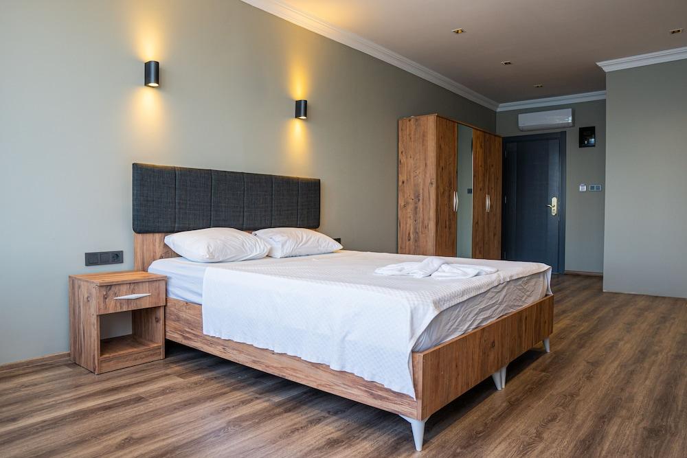 Carpe Diem Gold Hotel 2*