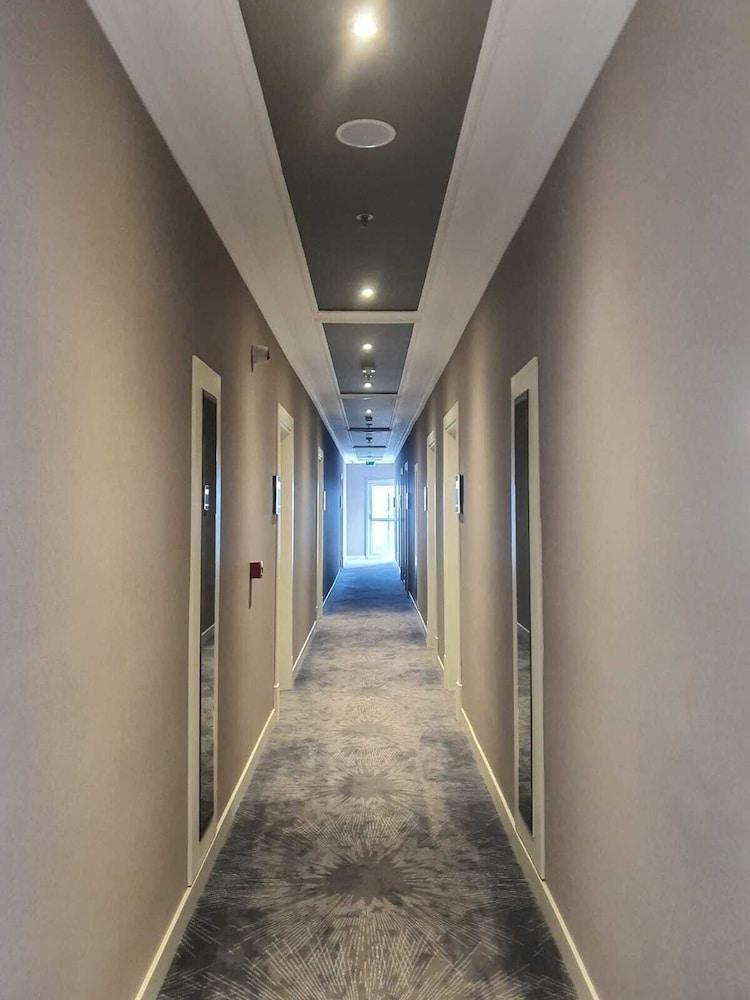 Double Royal Hotel 4*