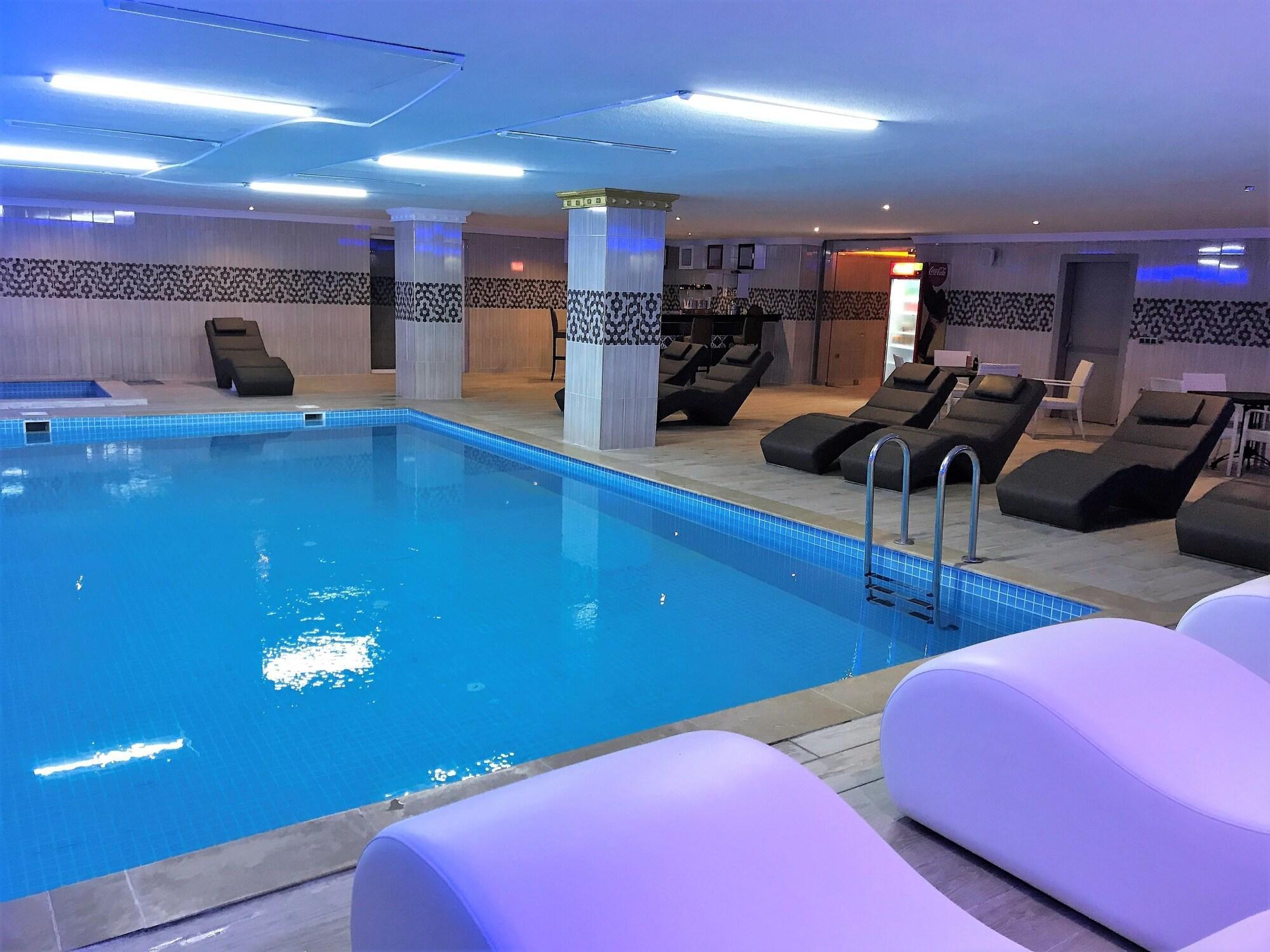 Alrazi Florya 3*