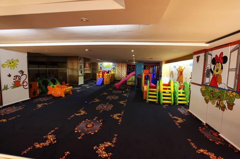 Guengoer Ottoman Palace Thermal & Congress Hotel