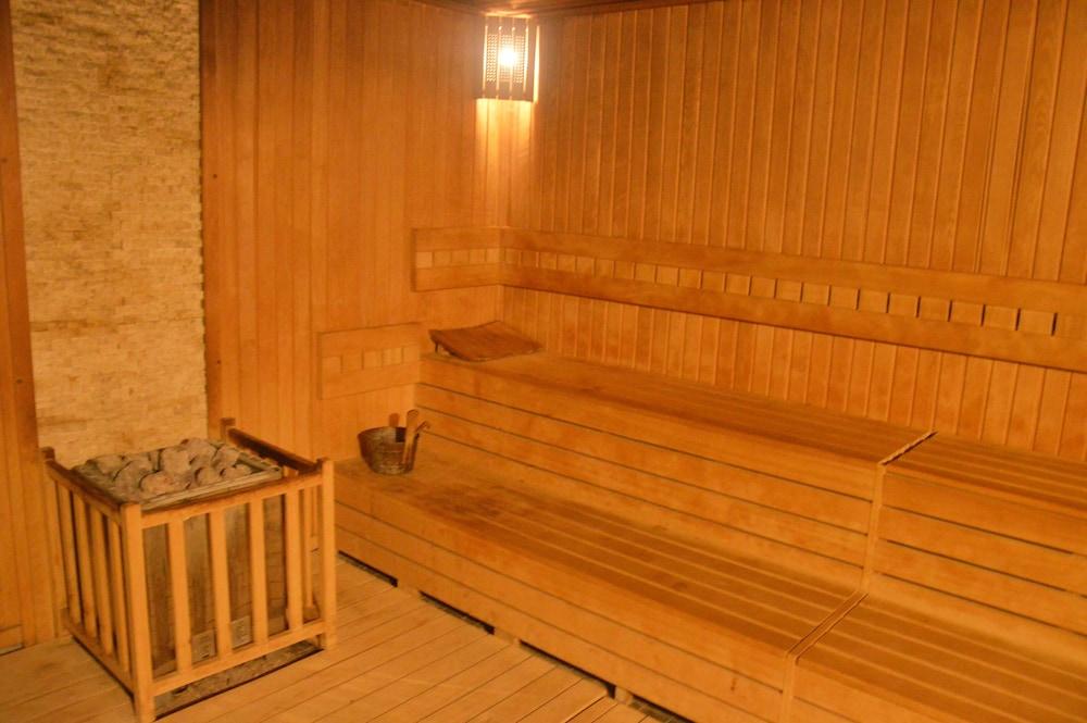 Hilton Garden Gimat 5*