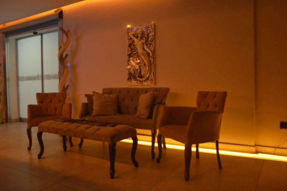 Hotel Hilton Garden Gimat