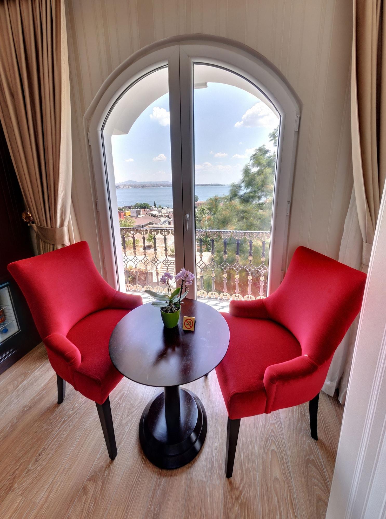 Hotel The Magnaura Palace 4*