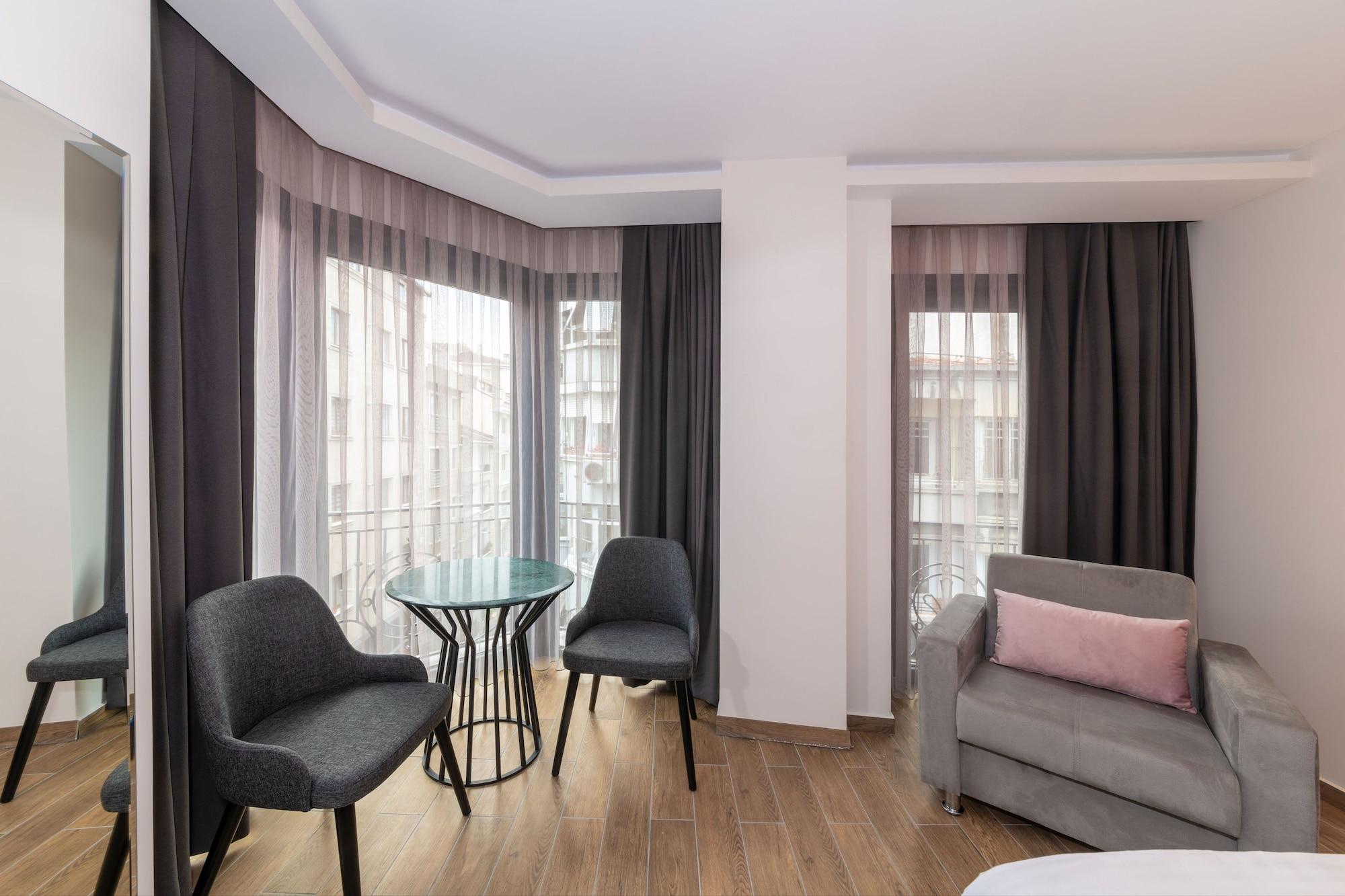 Hotel La Wisteria Boutique 4*