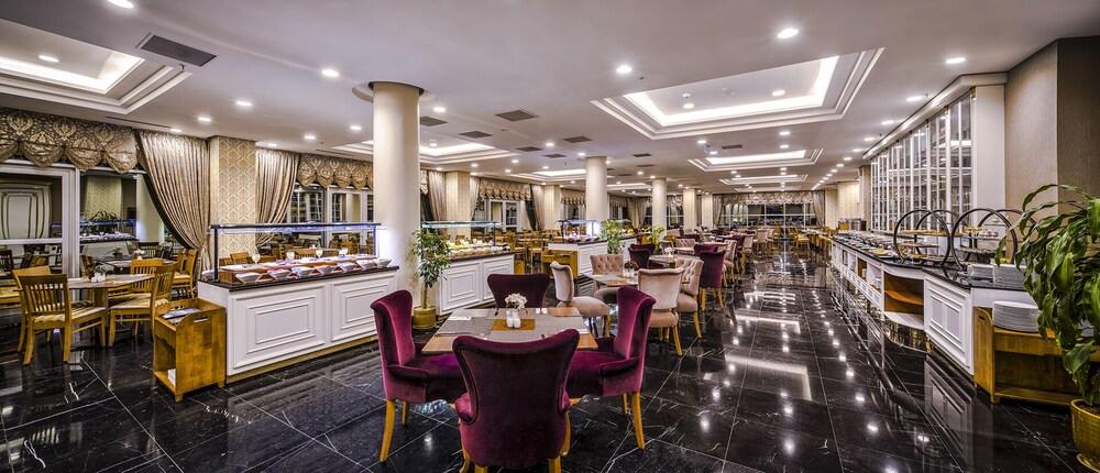 Hotel Downtown 5*