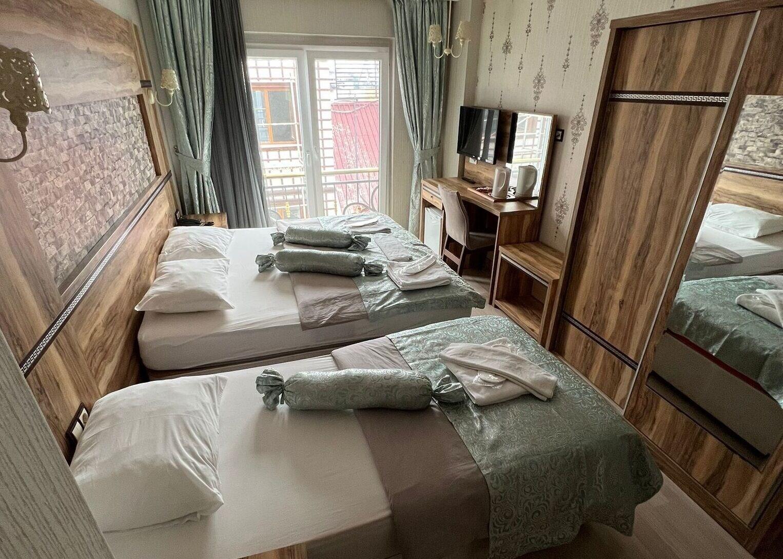 Fengo & Hotel 3*