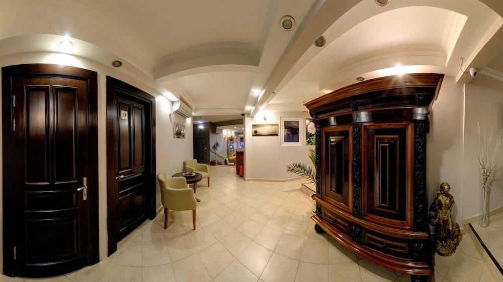 Marine House Boutique Hotel 3*