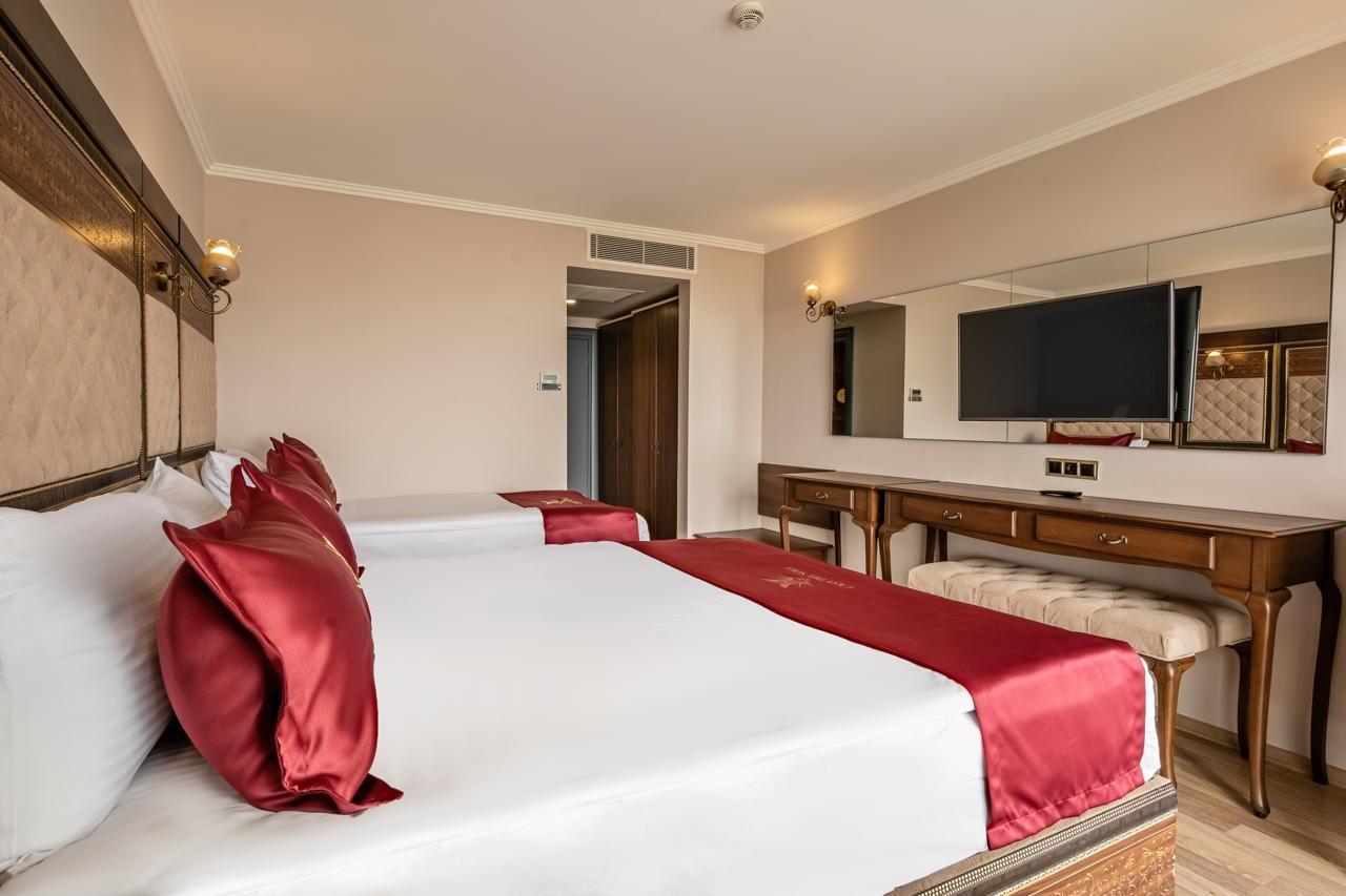 Royal Palace Hotel 4*
