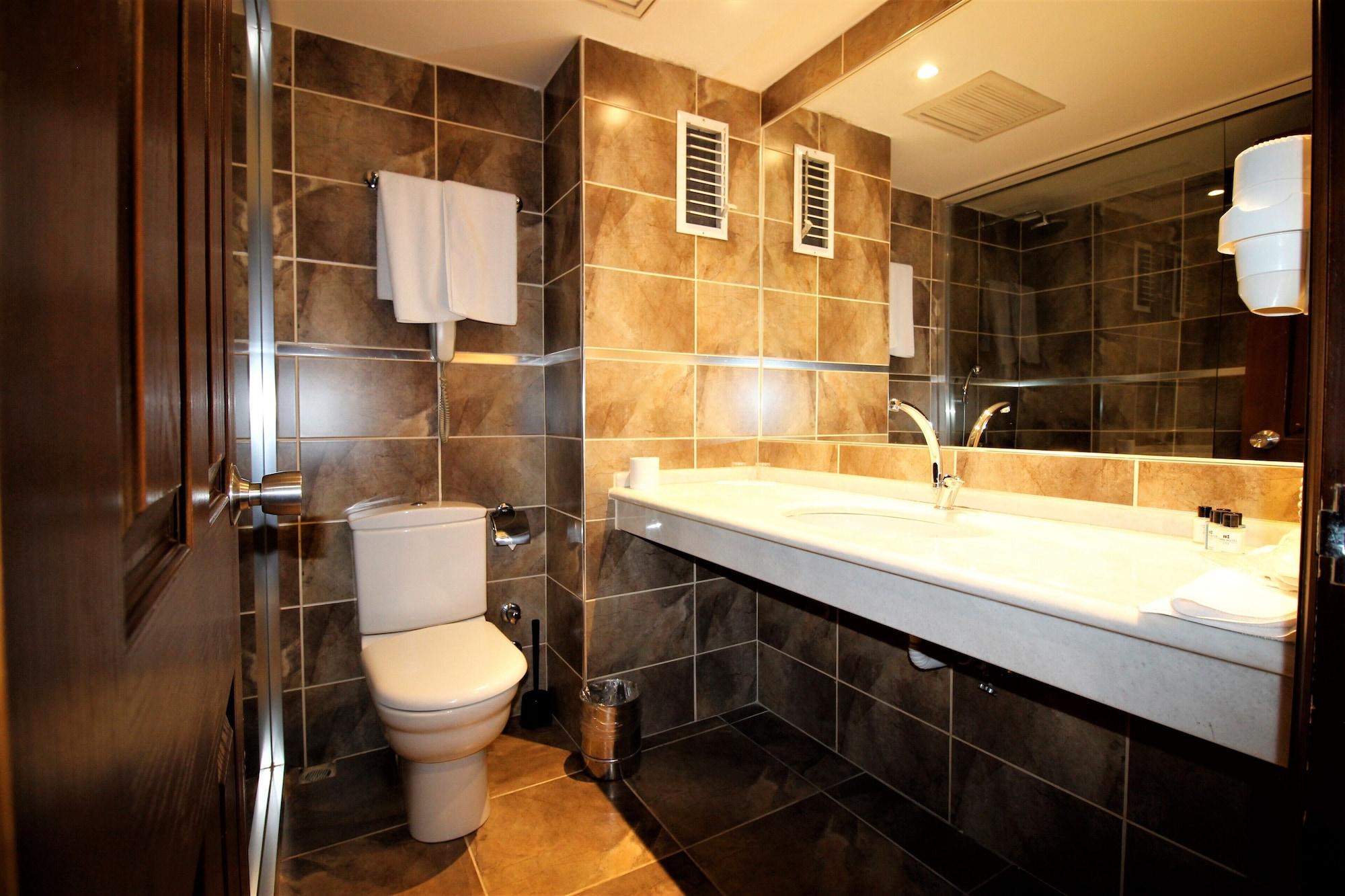 Hotel Montania Town 3*