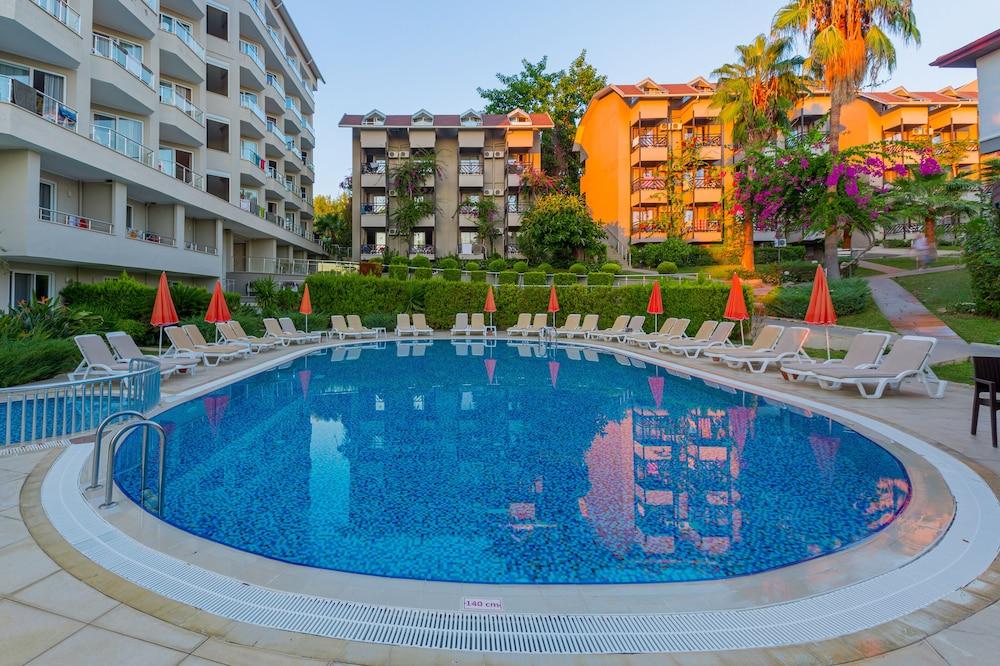 Resort Justiniano Club 4*