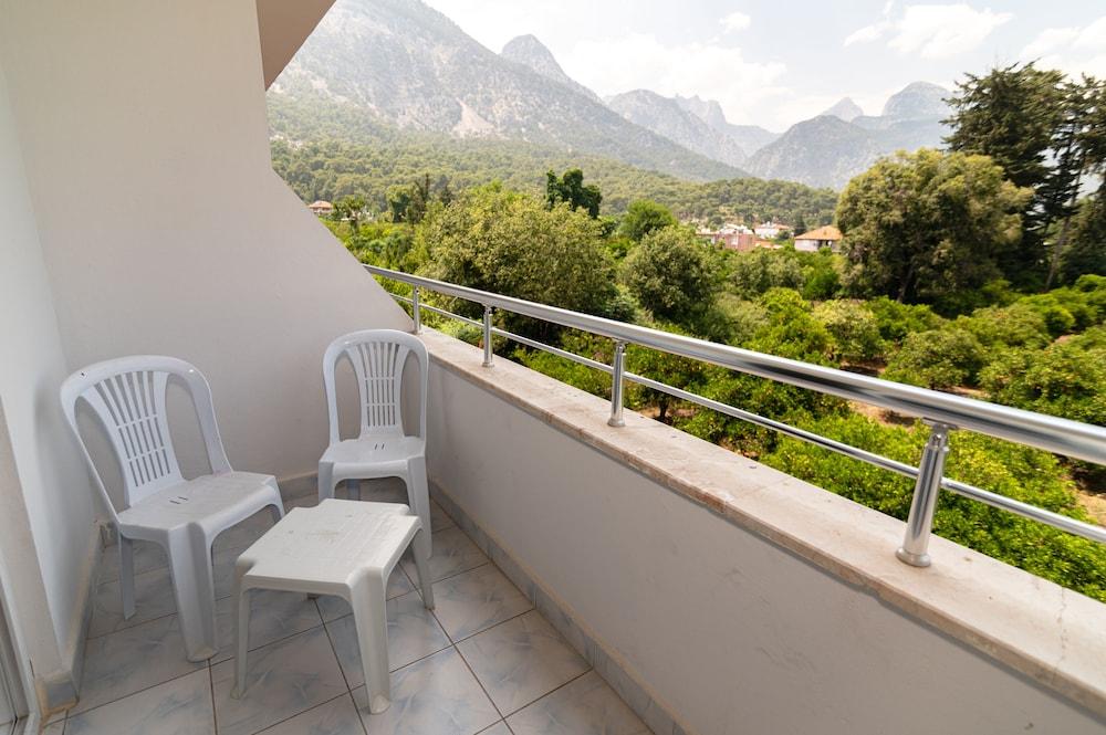 Hotel Grand Derin 4*