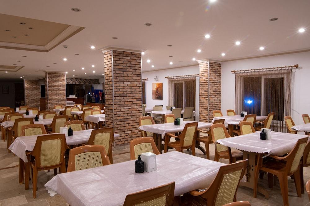 Hotel Grand Derin 4*
