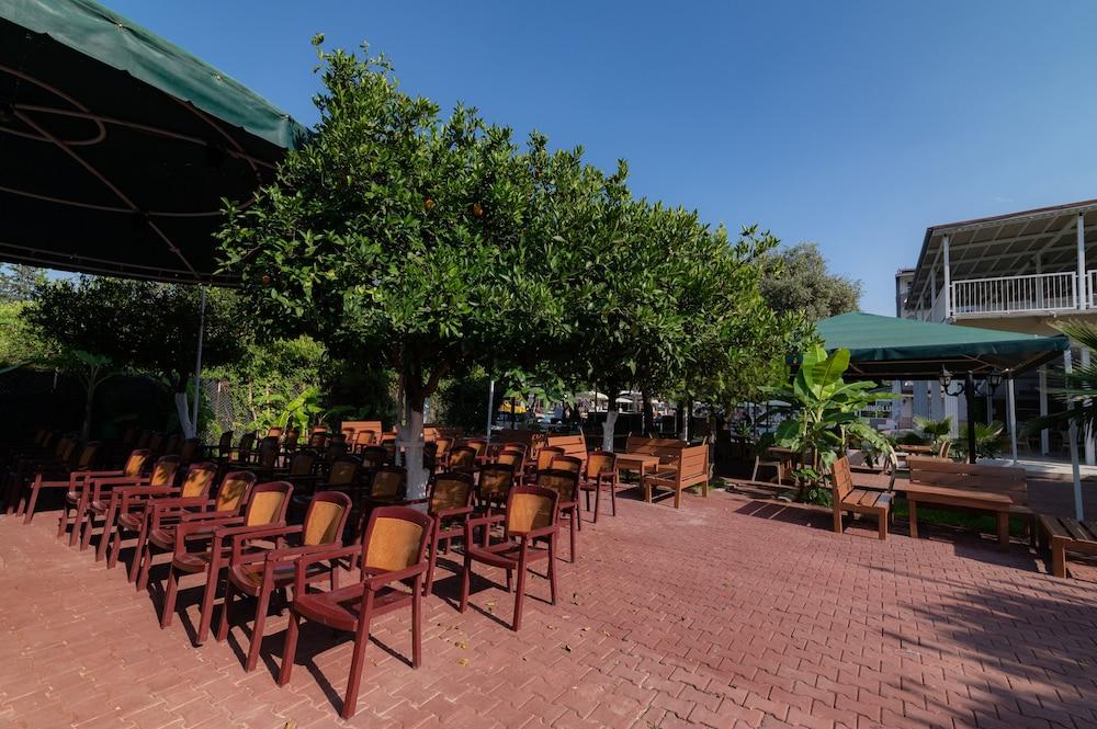 Grand Derin Hotel 4*